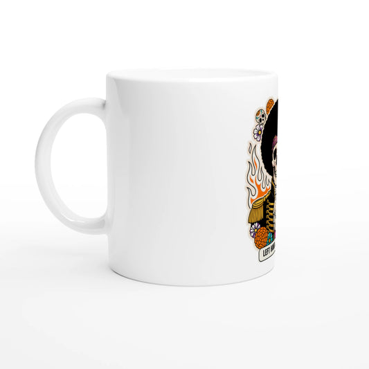 Tazza in ceramica bianca con la calavera «Left Hand Legend», vista di lato con il manico
