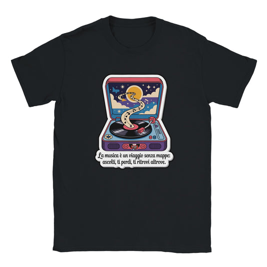 T-shirt nera con la scritta «La musica è un viaggio senza mappe»