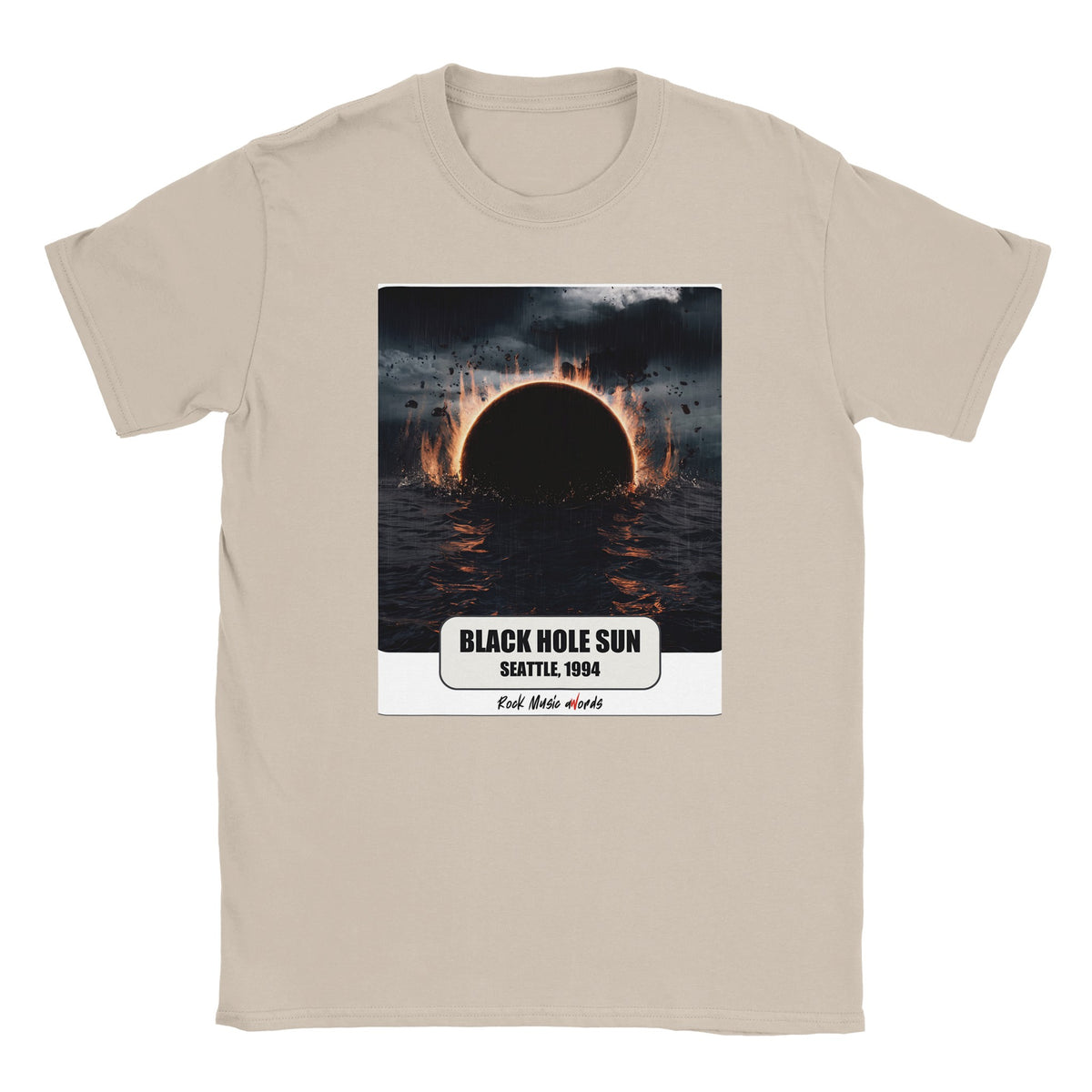 T-shirt color sabbia con la stampa Rock Art «Black Hole Sun – Seattle, 1994»