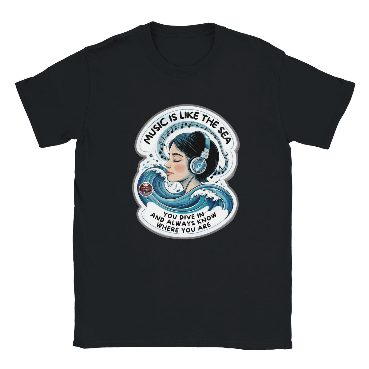 T-shirt nera con la scritta «Music is like the sea: you dive in and always know where you are»