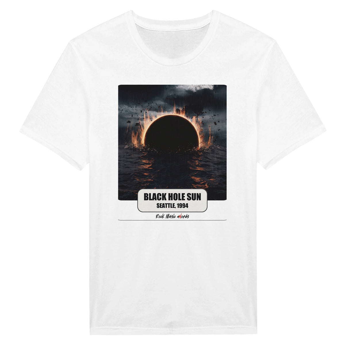La t-shirt bianca vista da vicino: stampa Rock Art «Black Hole Sun – Seattle, 1994»
