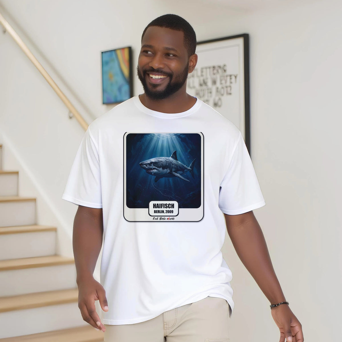 T-shirt Rock Art «Haifisch» (Berlin, 2009), foto d'ambiente