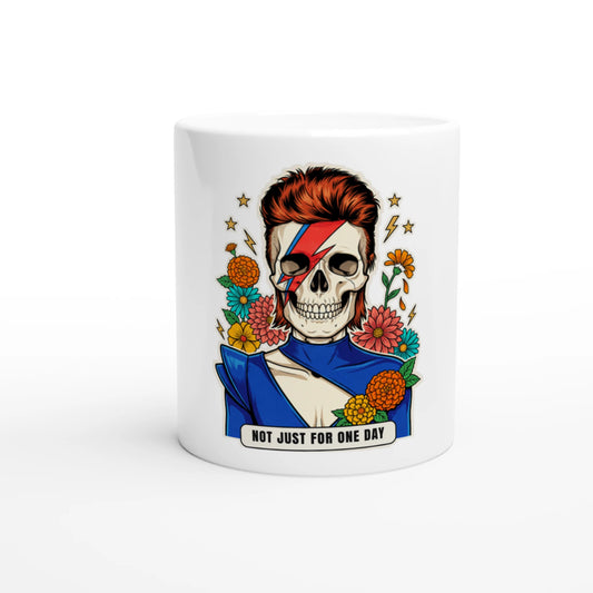 Tazza in ceramica bianca con la calavera «Not Just For One Day» delle Calaveras del Rock, vista di fronte