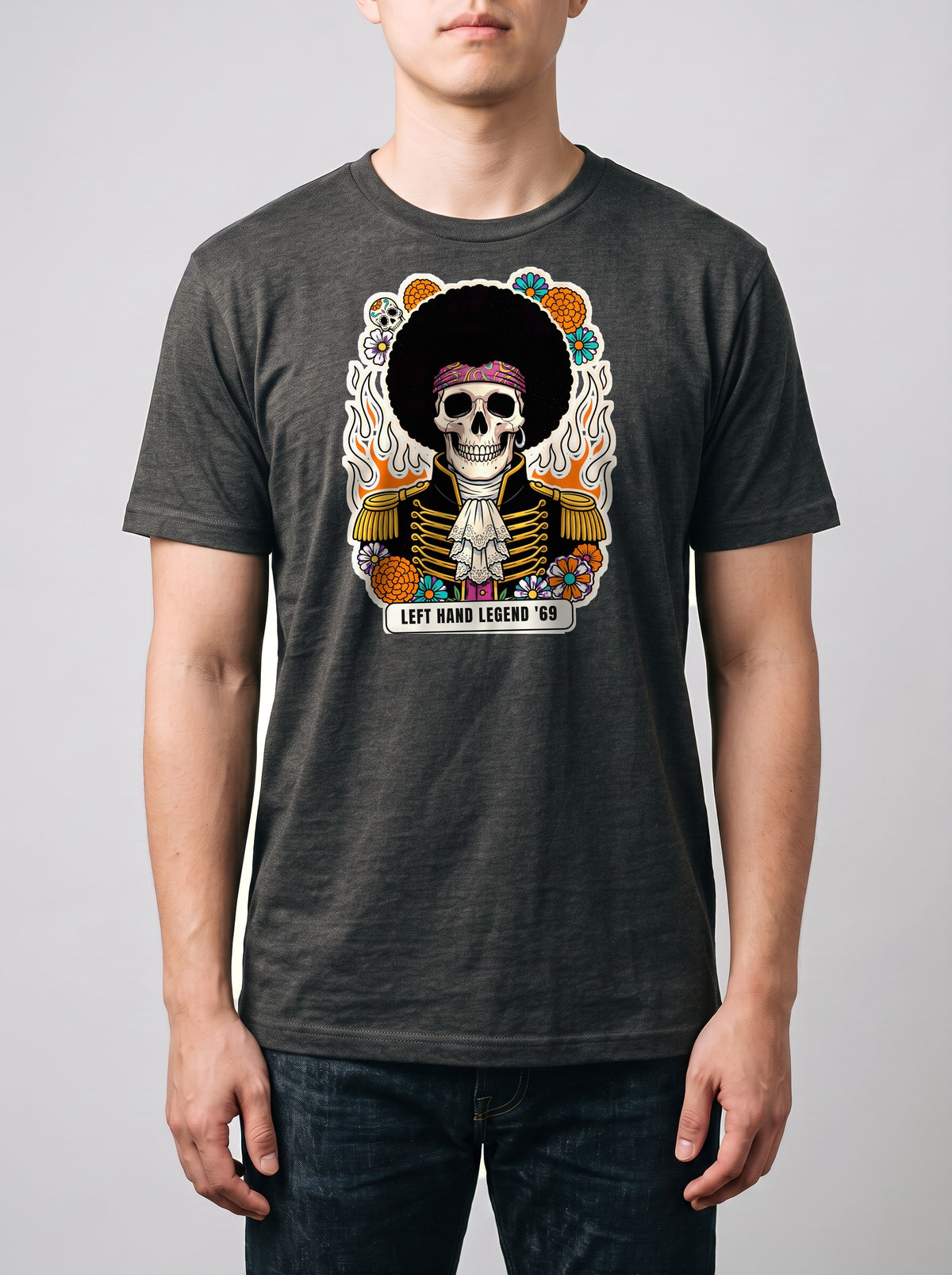 Corporatura media, 180 cm per 78 kg, con la t-shirt Premium grigio melange Left Hand Legend in taglia L (ricostruzione al computer)